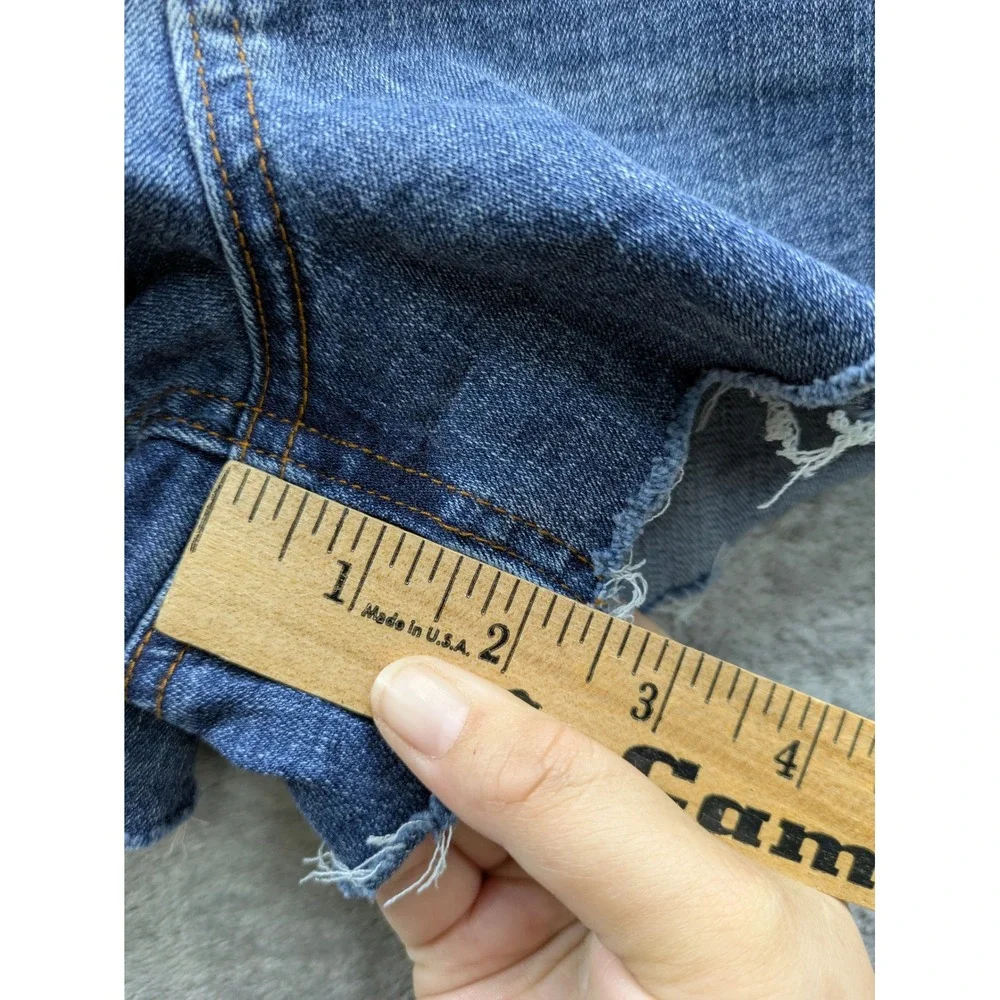 Grunge Cut Off Denim Shorts Womens Size 30 Medium Wash Distressed‎ Raw Hem
